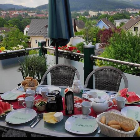 Ferienwohnung Mit Blick Auf Den Kickelhahn イルメナウ エクステリア 写真