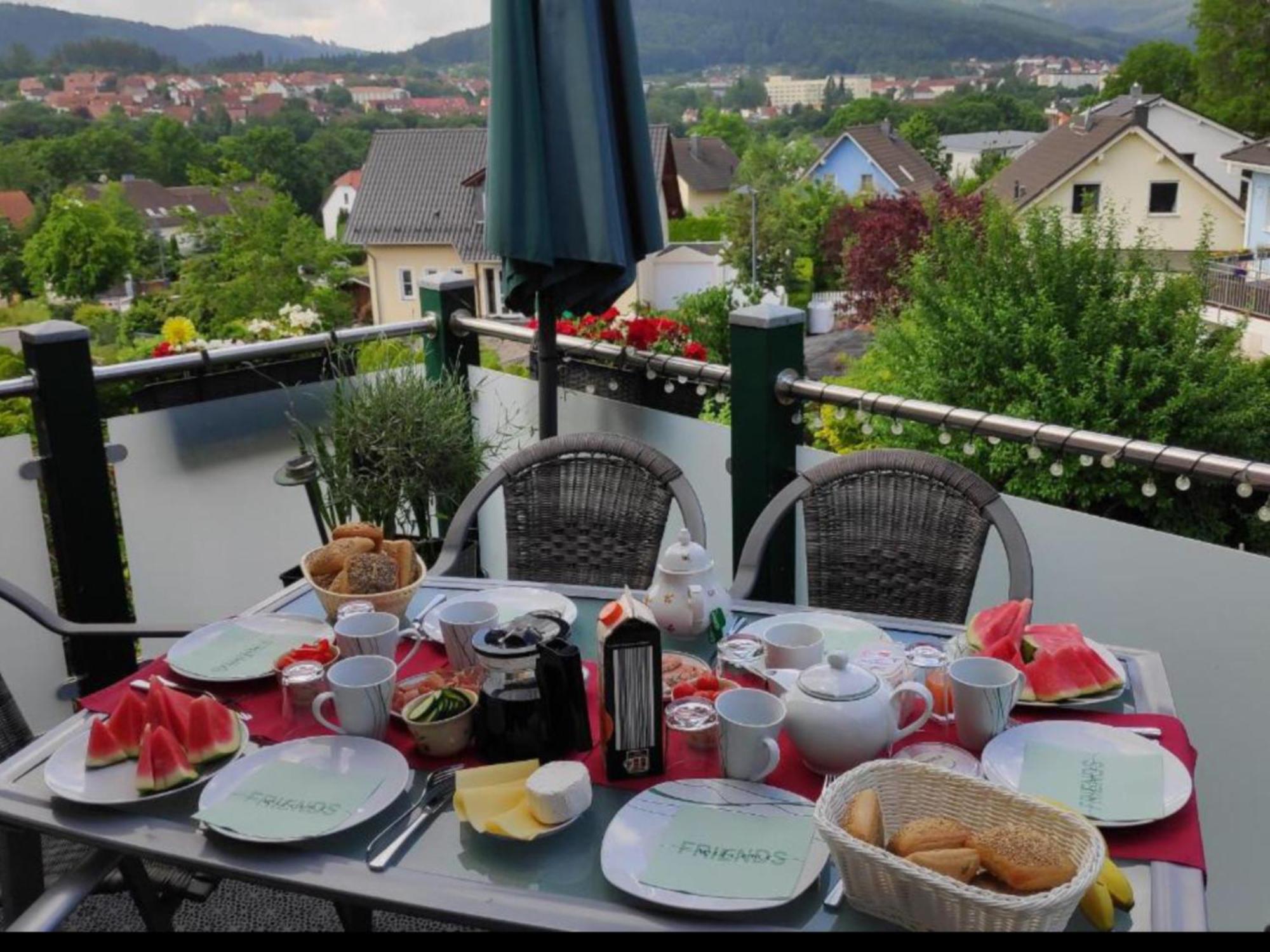 Ferienwohnung Mit Blick Auf Den Kickelhahn イルメナウ エクステリア 写真